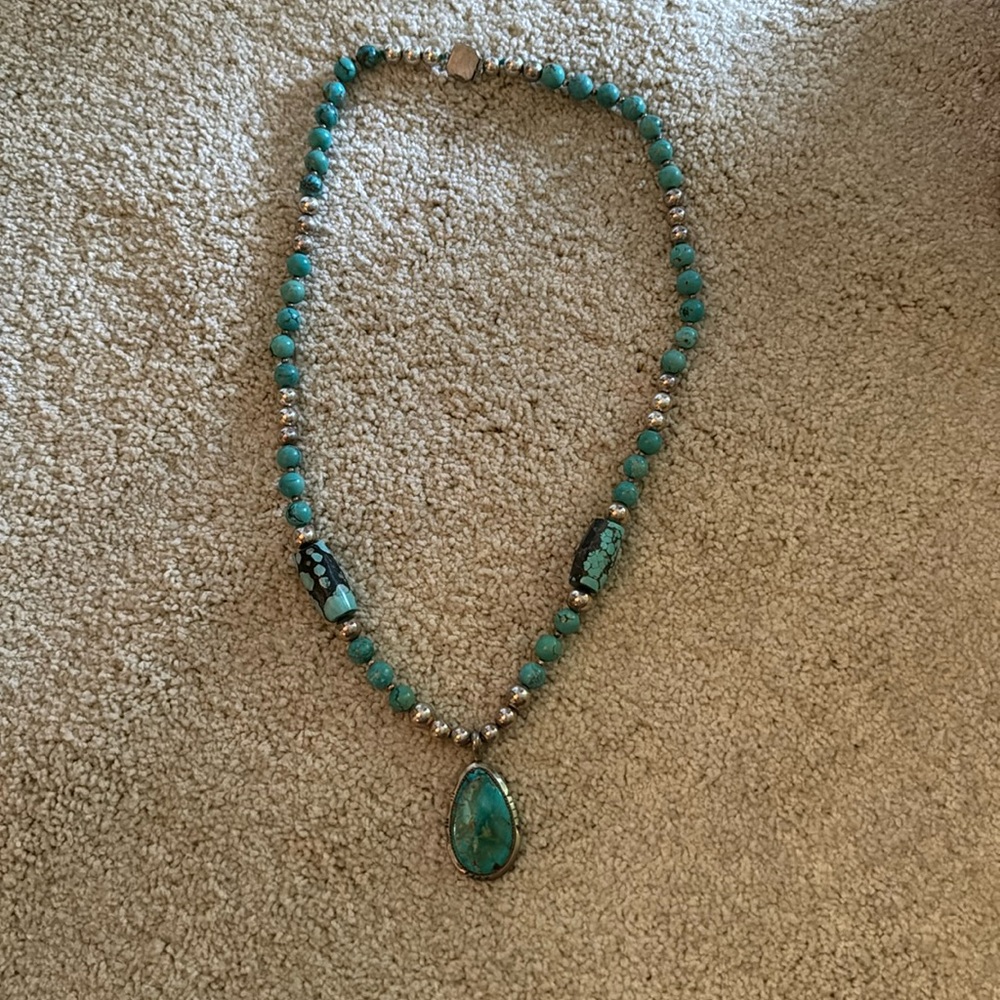 TURQUOISE AND SILVER NECKLACE-NEW